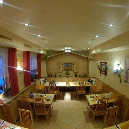 Pension Alpenblick Schattwald Bagian luar foto