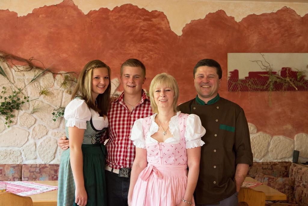 Pension Alpenblick Schattwald Bagian luar foto
