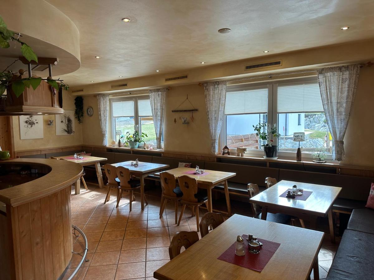 Pension Alpenblick Schattwald Bagian luar foto