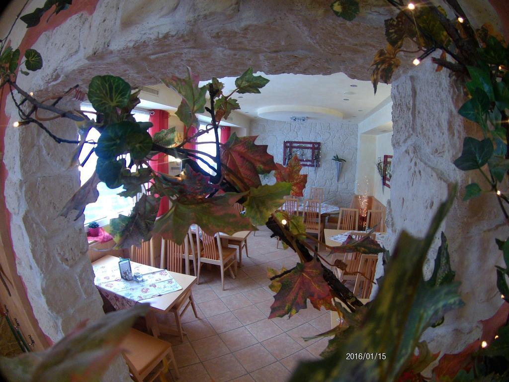 Pension Alpenblick Schattwald Bagian luar foto