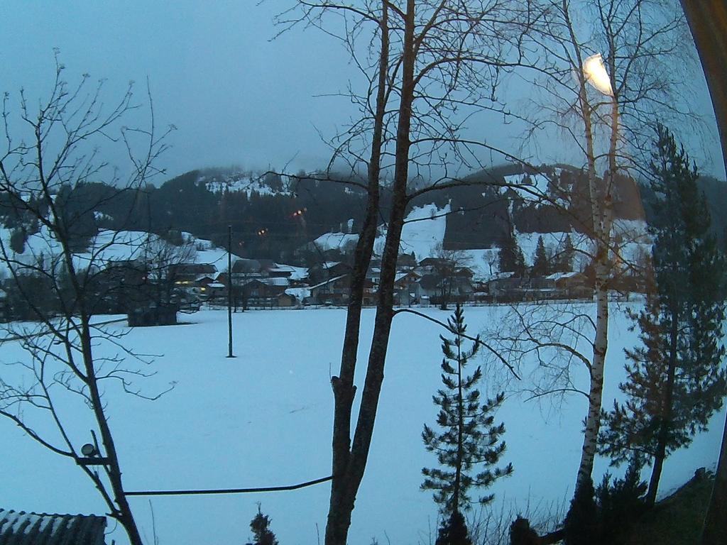 Pension Alpenblick Schattwald Bagian luar foto
