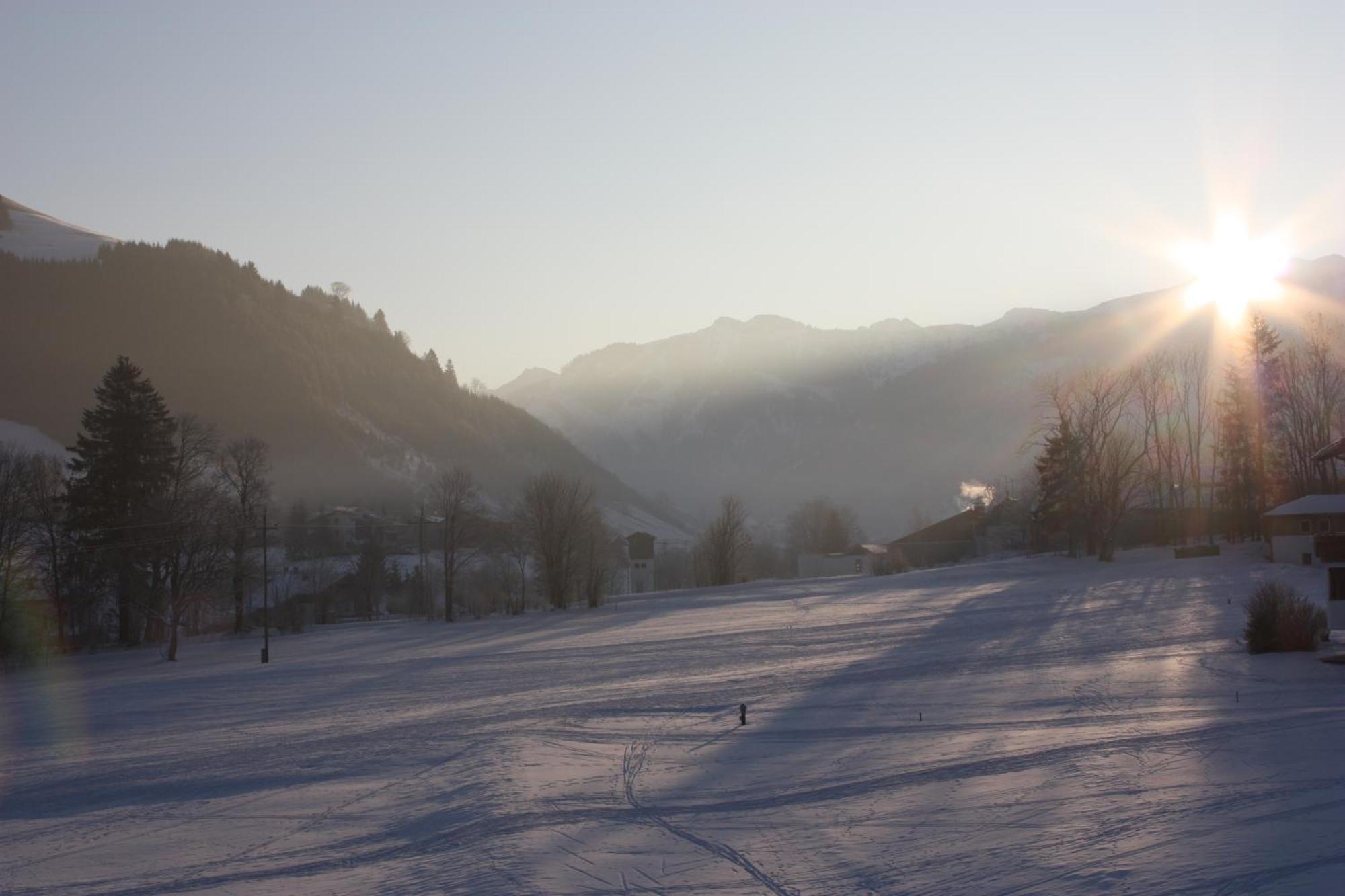 Pension Alpenblick Schattwald Bagian luar foto