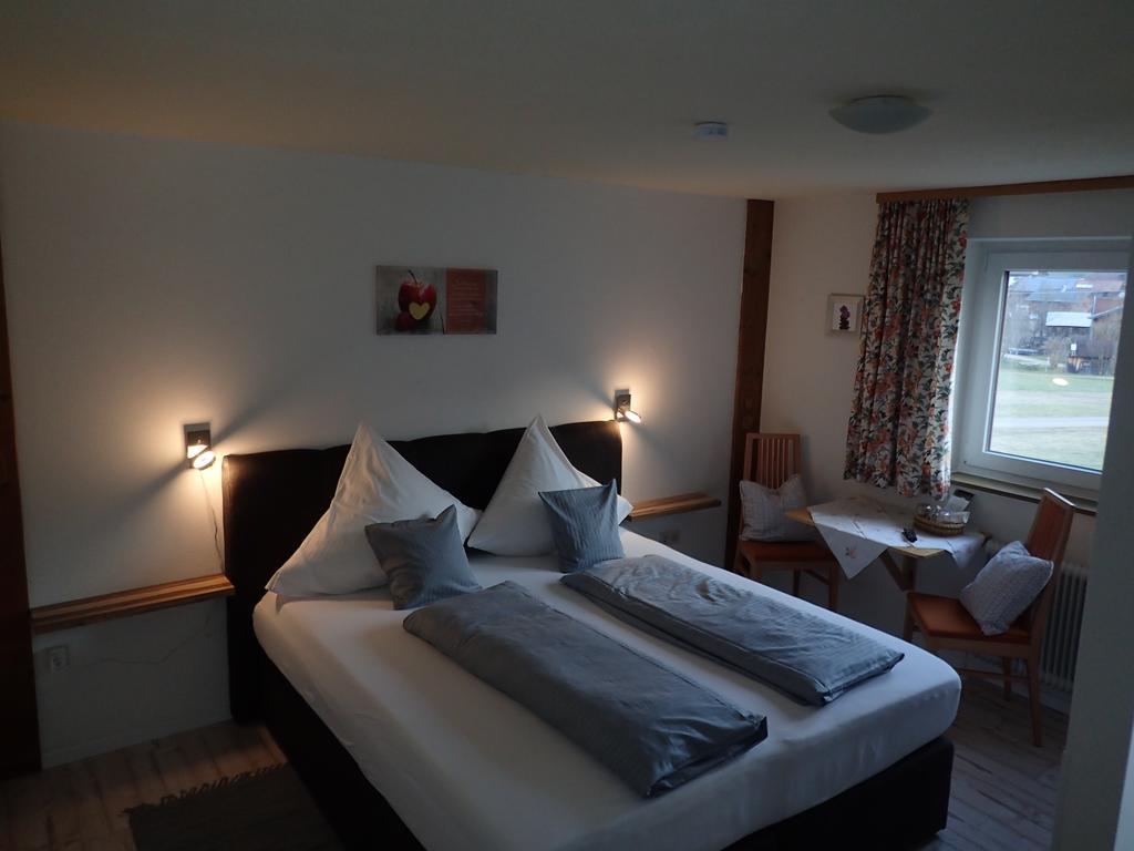 Pension Alpenblick Schattwald Bagian luar foto